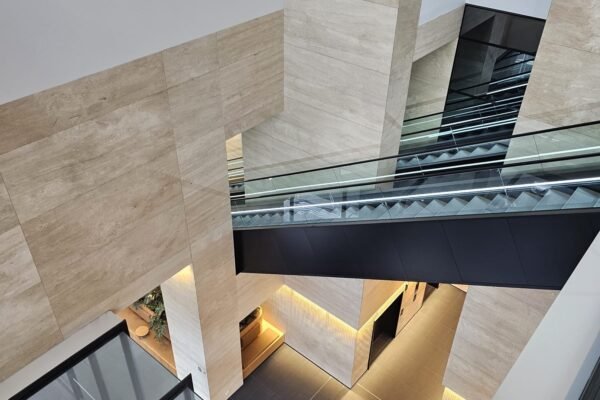 890a1b52-bcd6-42e8-b5da-7c65244049fa