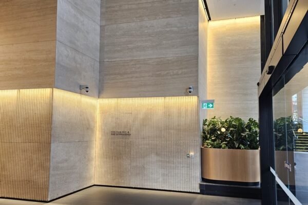 f93fca65-6722-404a-bce3-de12a159f7a6