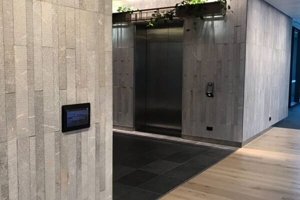 28151871_994526140695674_9206256596475183104_n